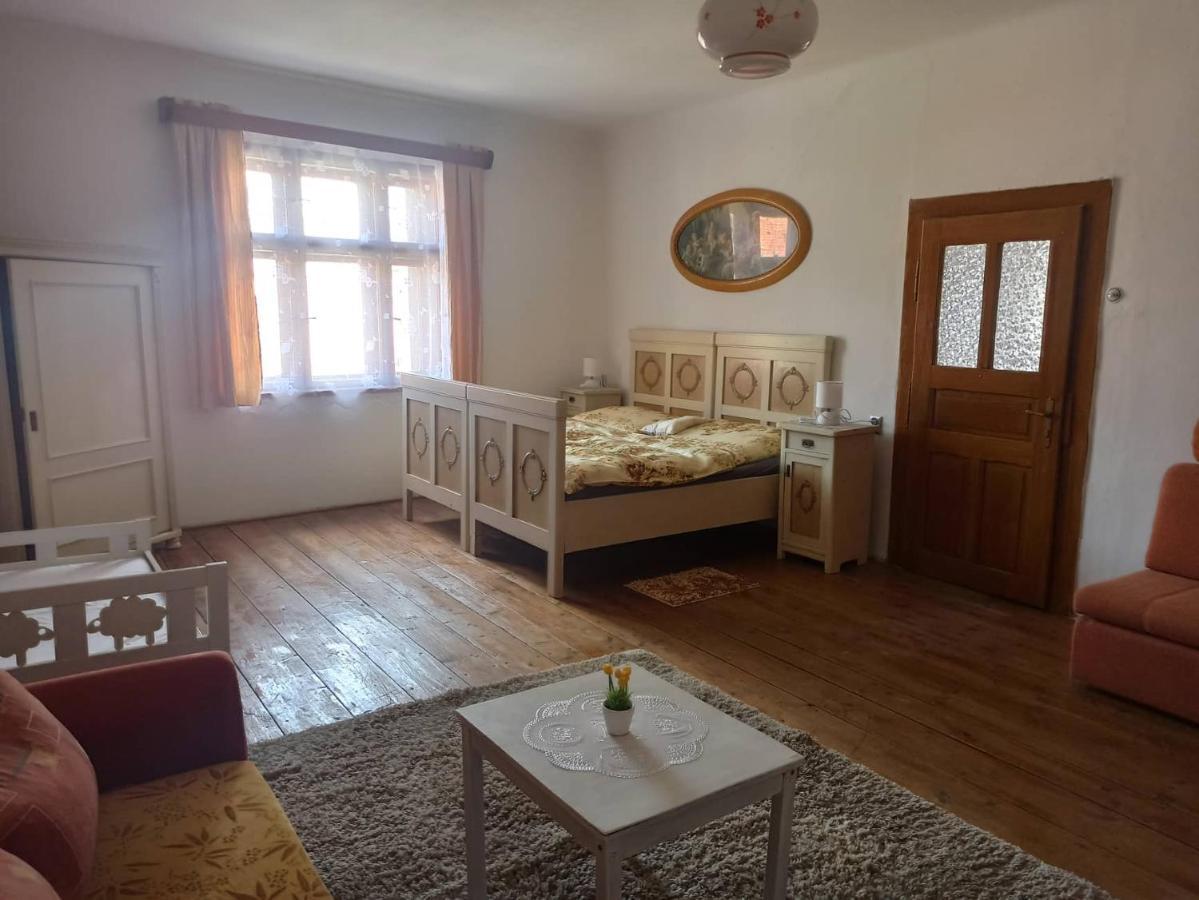 Apartman Menany Extérieur photo