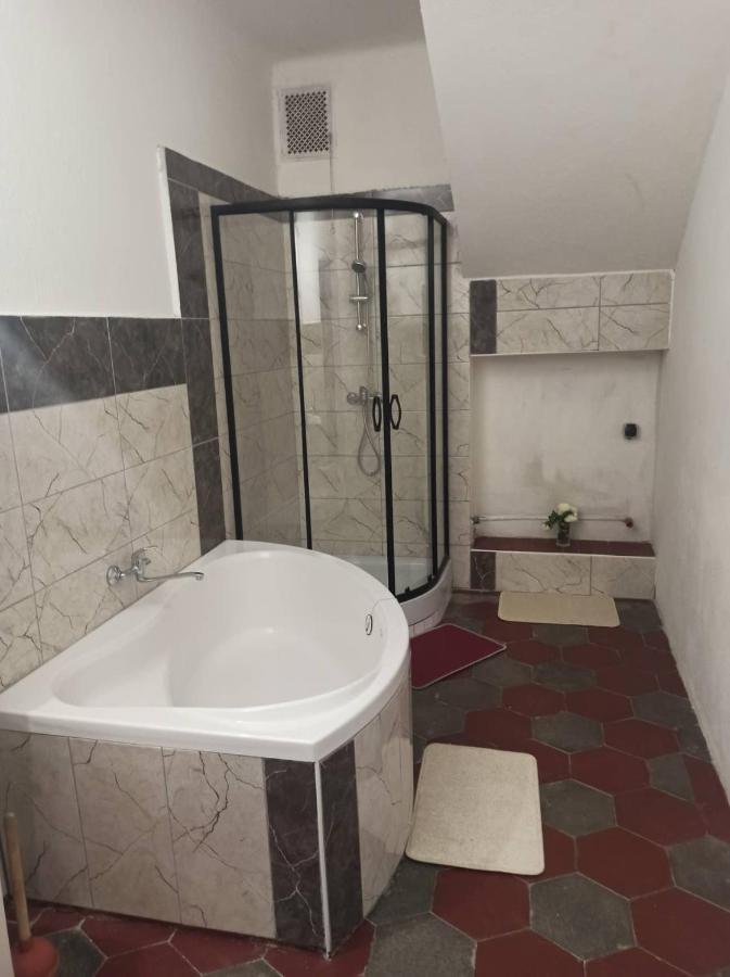 Apartman Menany Extérieur photo
