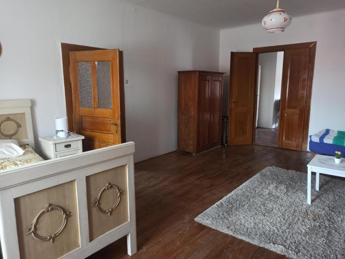 Apartman Menany Extérieur photo