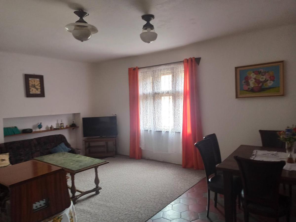 Apartman Menany Extérieur photo